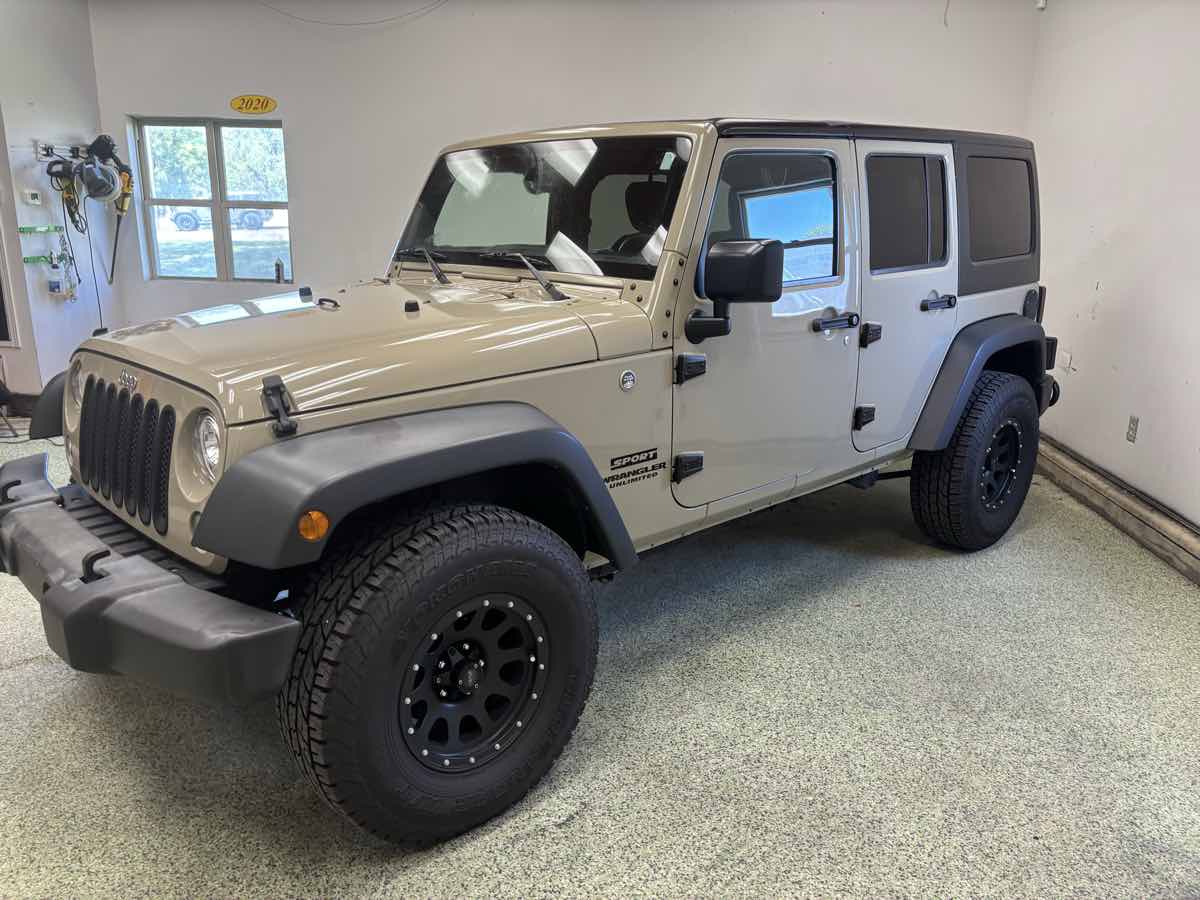 2017 Jeep Wrangler Unlimited Sport S - Photo 3