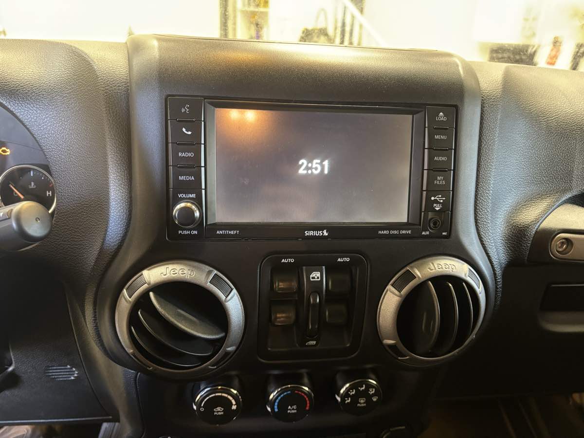 2017 Jeep Wrangler Unlimited Sport S - Photo 4