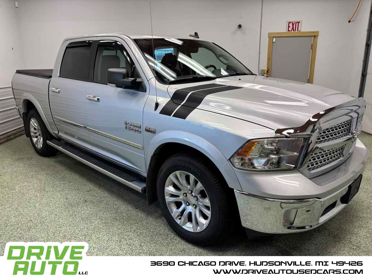 2016 RAM 1500 Big Horn 4x4 Crew Cab 5'7's photo