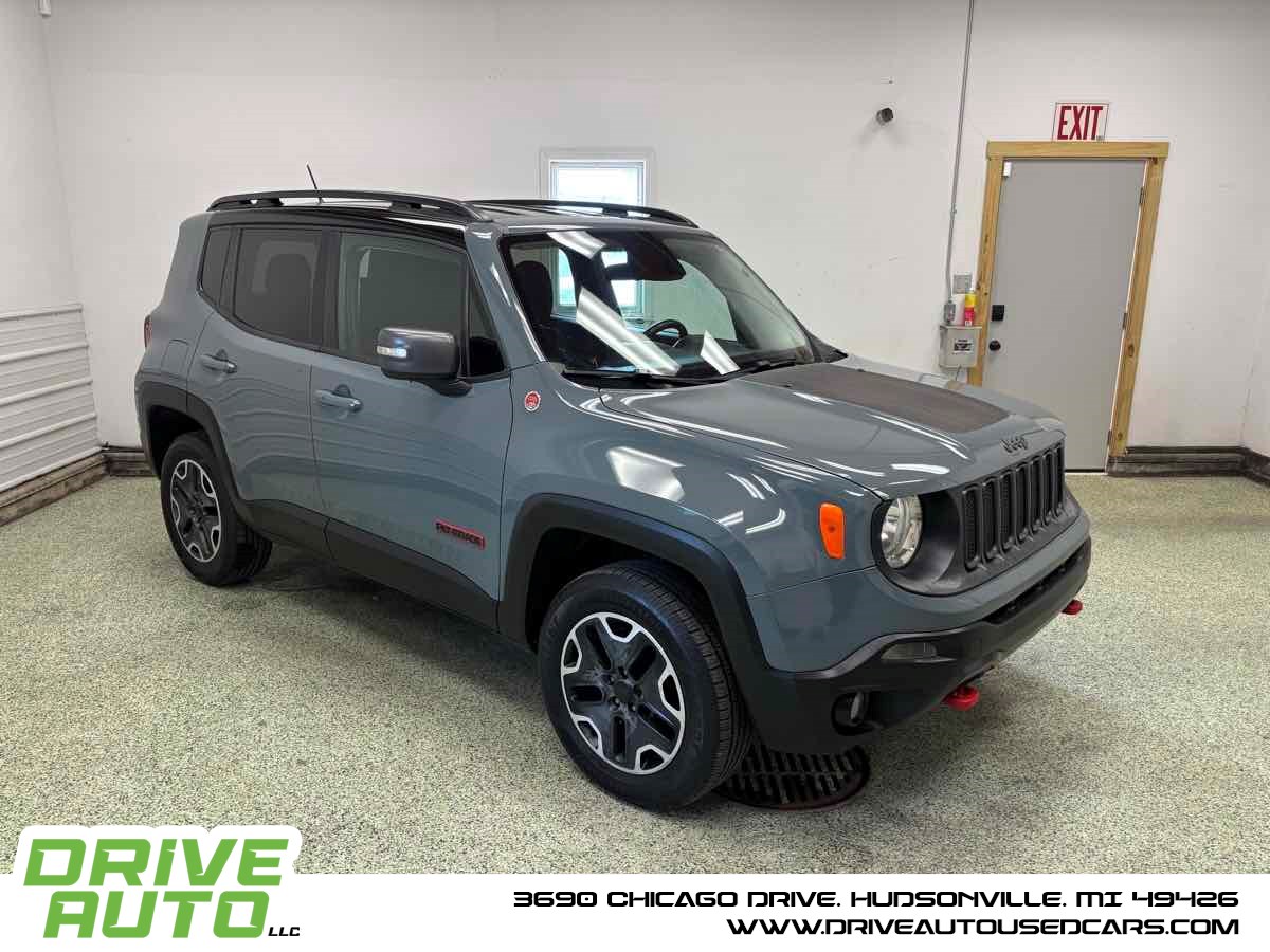 2016 Jeep Renegade Trailhawk 4WD photo