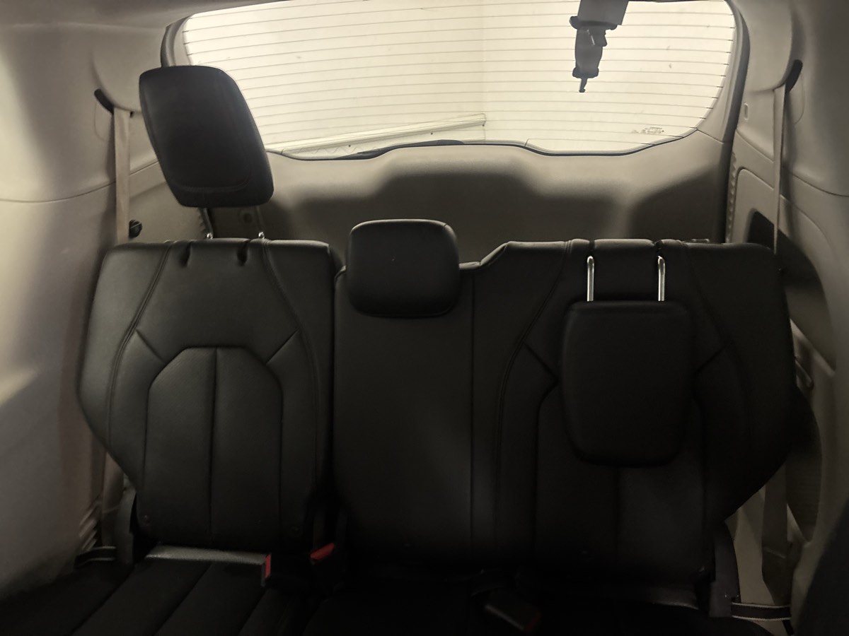 2017 Chrysler Pacifica Touring-L Plus - Photo 10