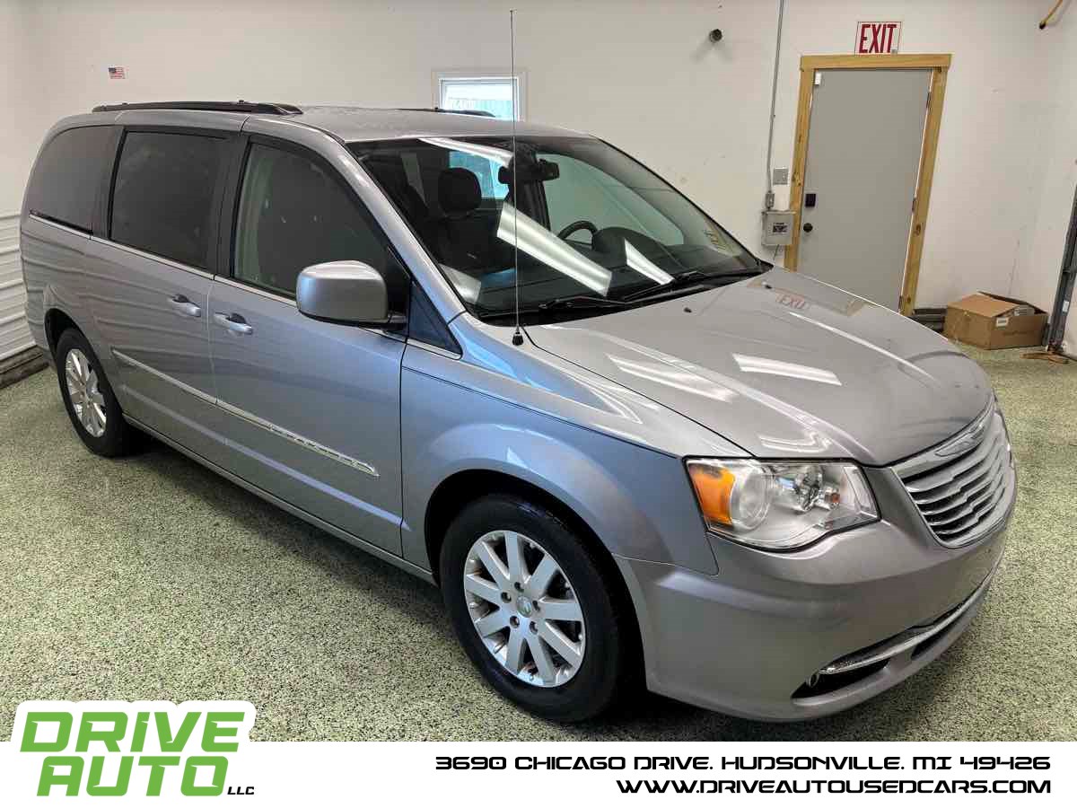 2016 Chrysler Town & Country Touring
