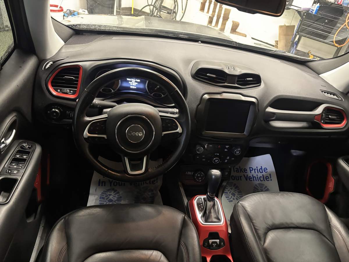 Photo 10 of this Jeep Renegade