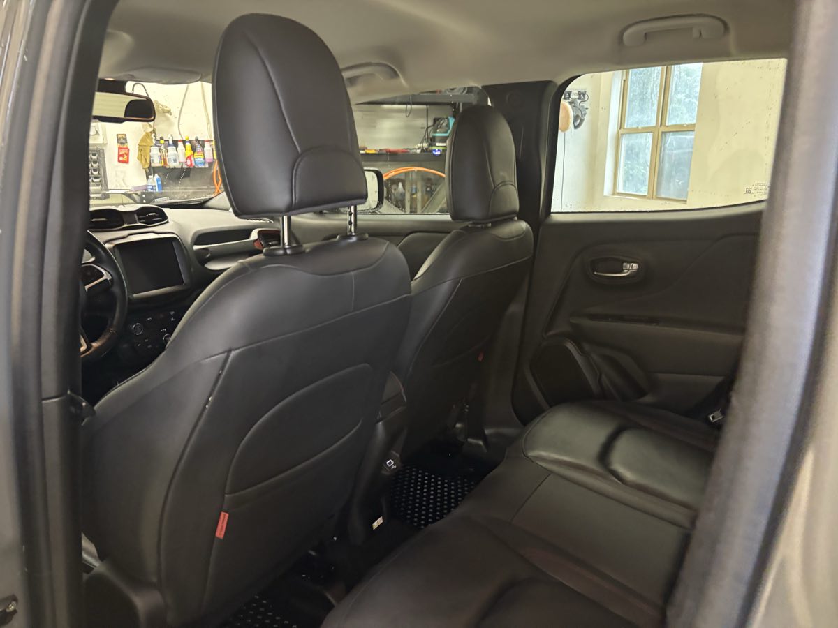 Photo 13 of this Jeep Renegade