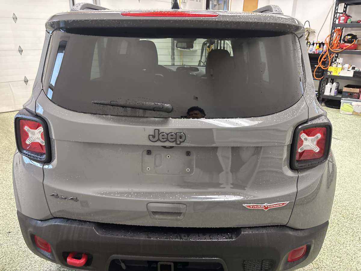 Photo 4 of this Jeep Renegade