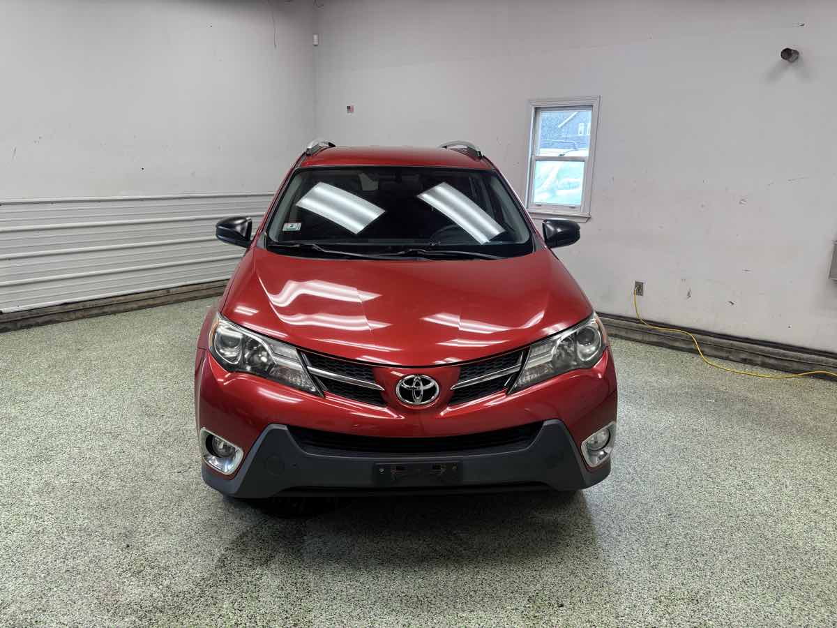 Photo 2 of this Toyota RAV4