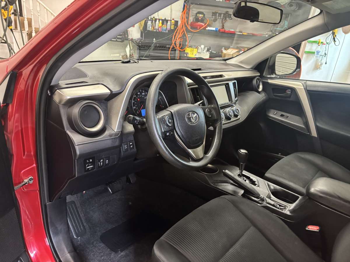 Photo 5 of this Toyota RAV4