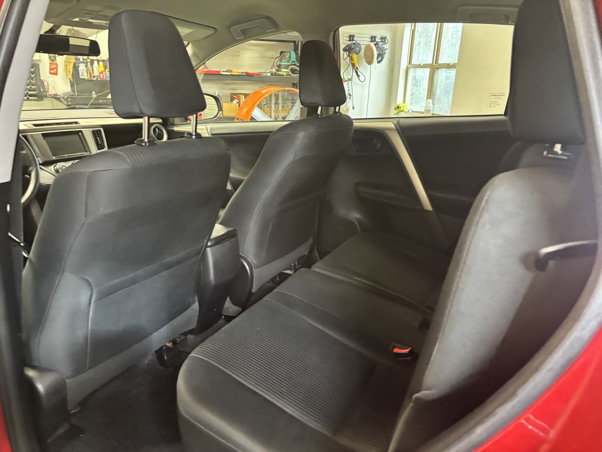 Photo 9 of this Toyota RAV4