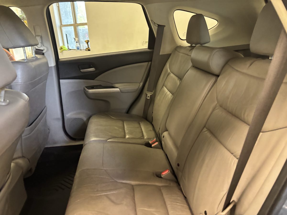Photo 8 of this Honda CR-V