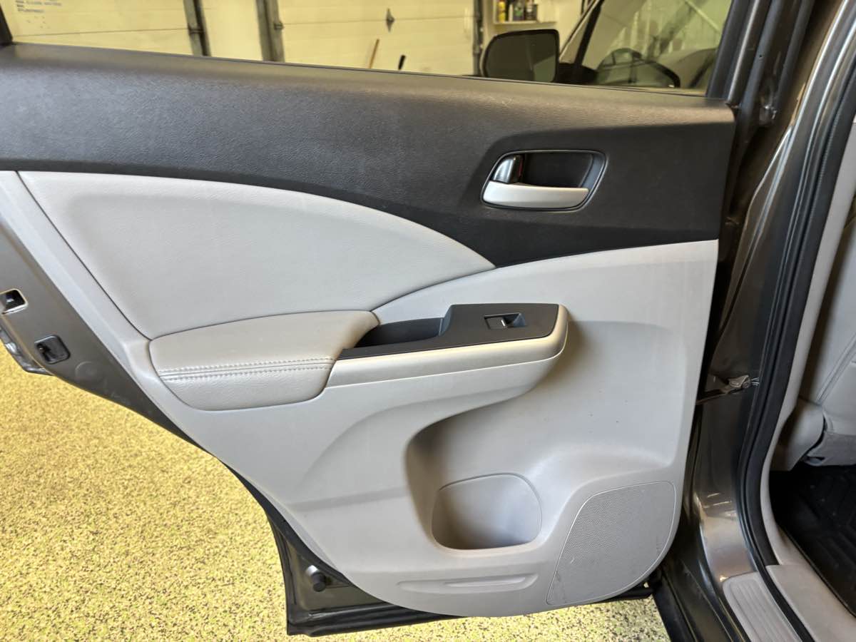 Photo 9 of this Honda CR-V