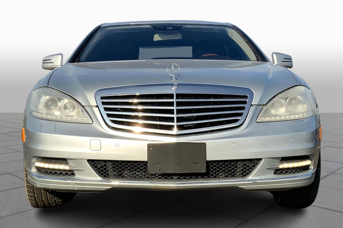 2011 Mercedes Benz S 550 4MATIC photo 2