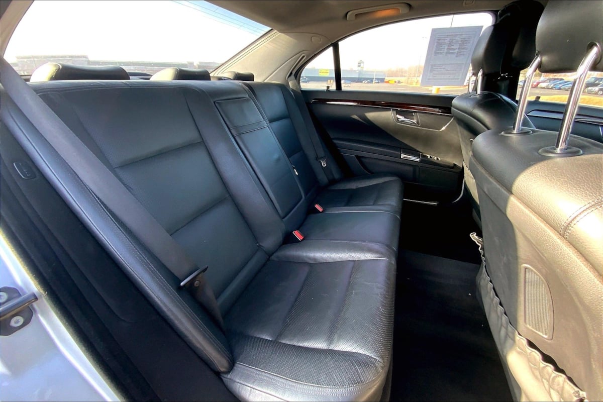 2011 Mercedes Benz S 550 4MATIC photo 17