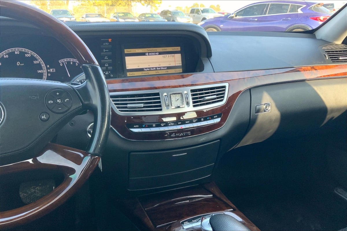 2011 Mercedes Benz S 550 4MATIC photo 5