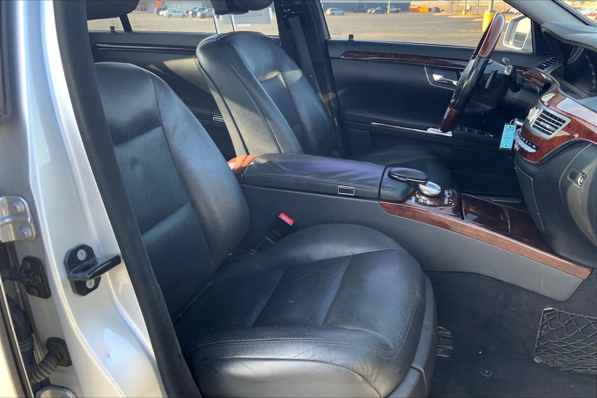2011 Mercedes Benz S 550 4MATIC photo 6