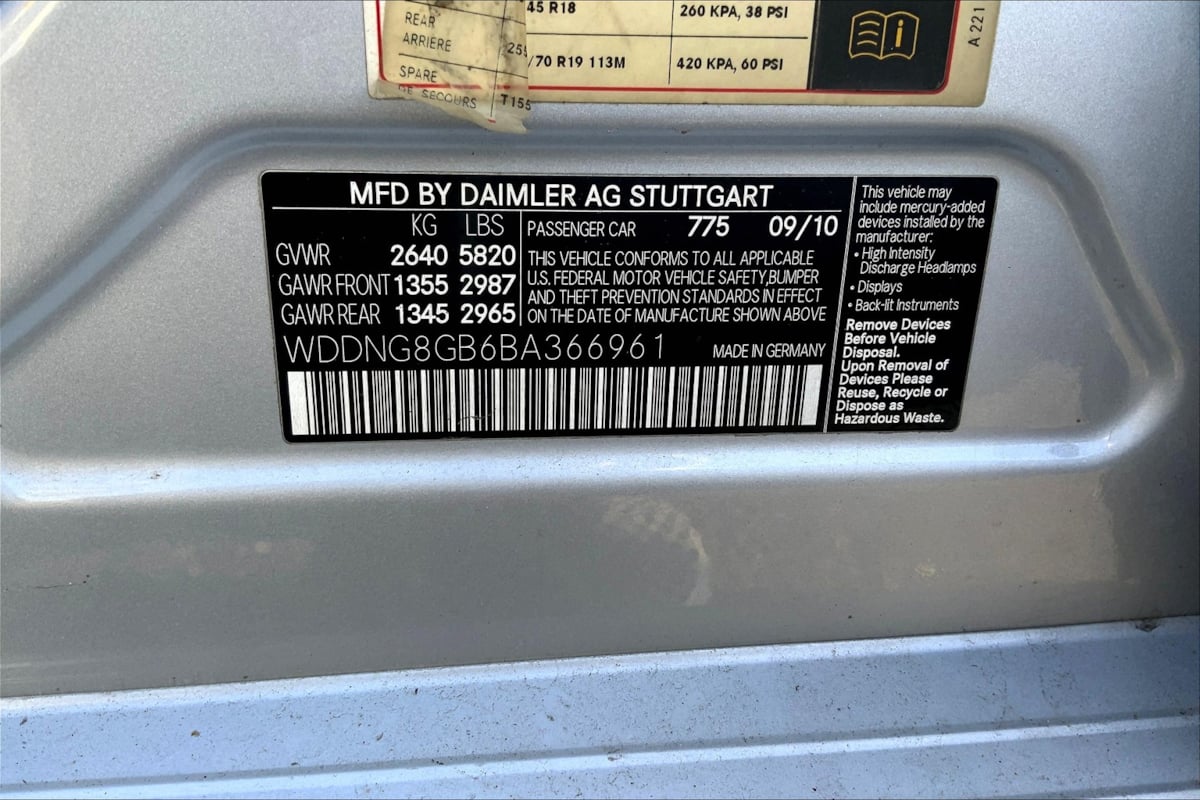 2011 Mercedes Benz S 550 4MATIC photo 30