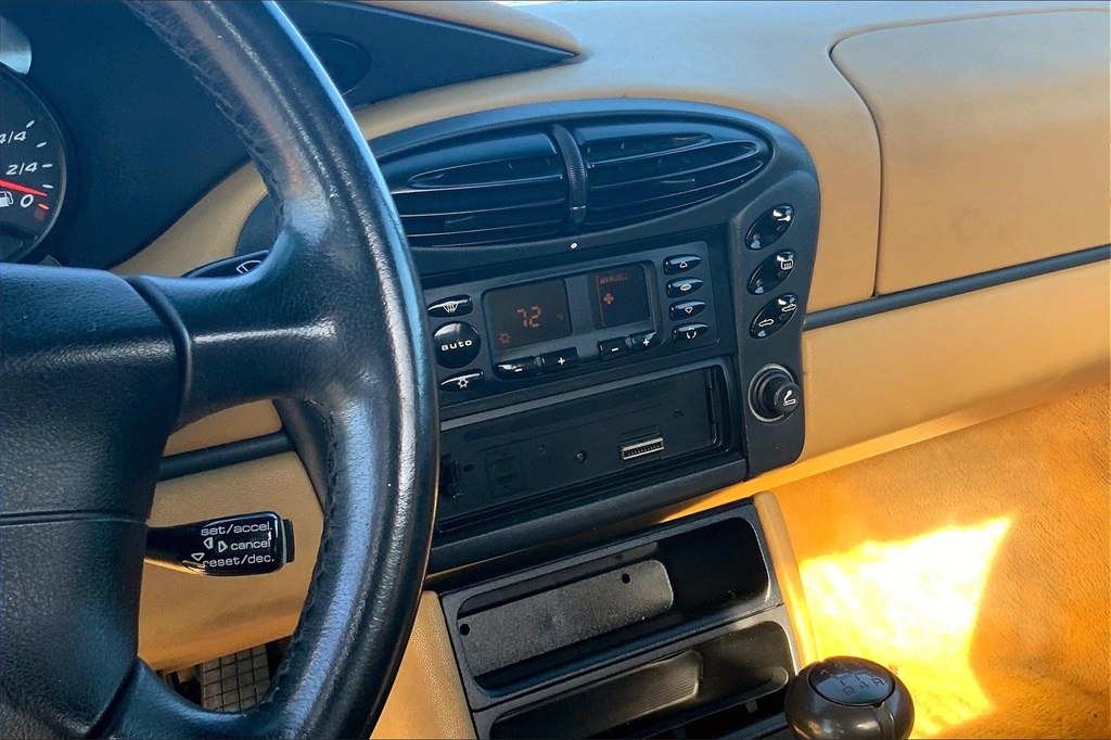 1999 Porsche Boxster Base photo 5