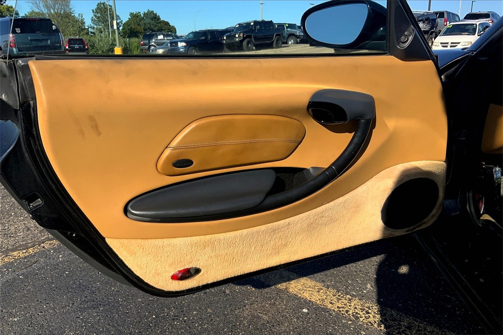 1999 Porsche Boxster Base photo 19