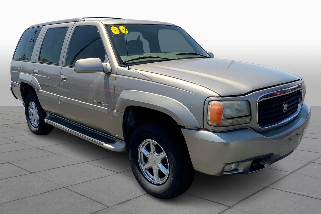 2000 Cadillac Escalade -'s photo