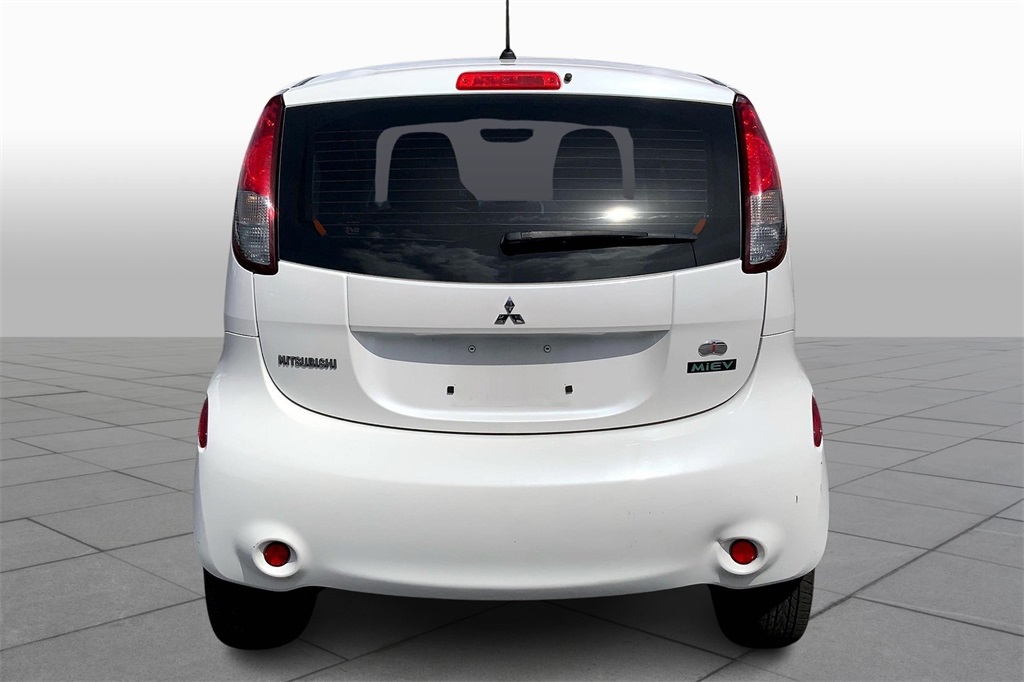 2014 Mitsubishi i-MiEV ES photo 3