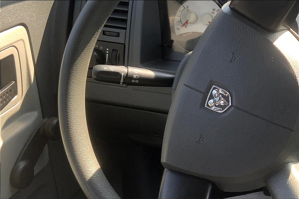 2005 Dodge Dakota ST photo 18