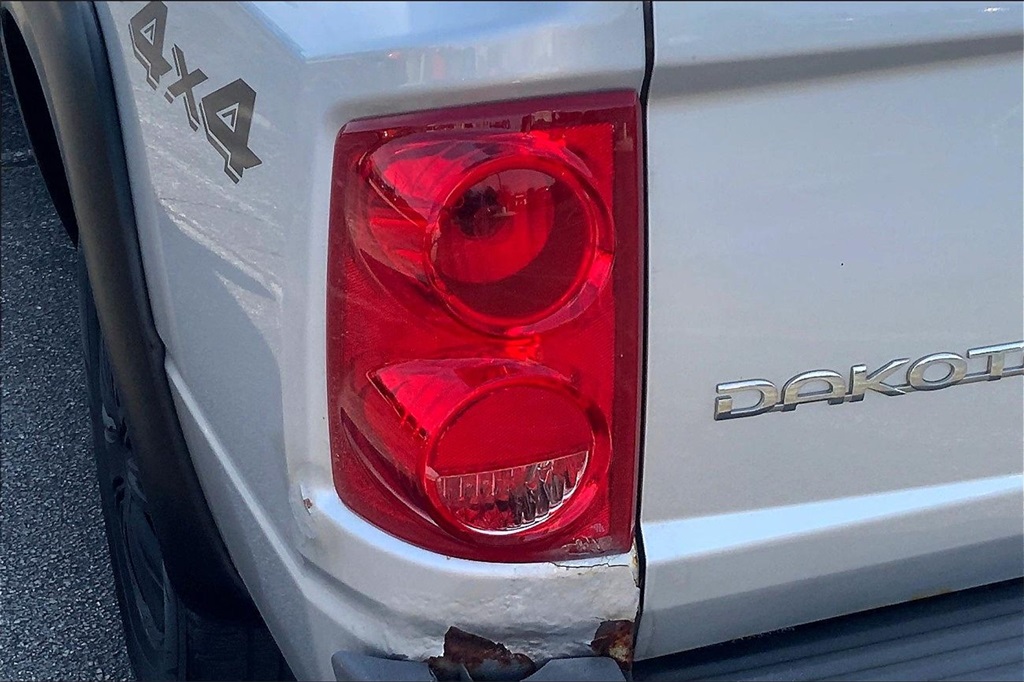 2005 Dodge Dakota ST photo 23