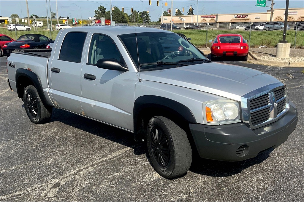 2005 Dodge Dakota ST photo 26