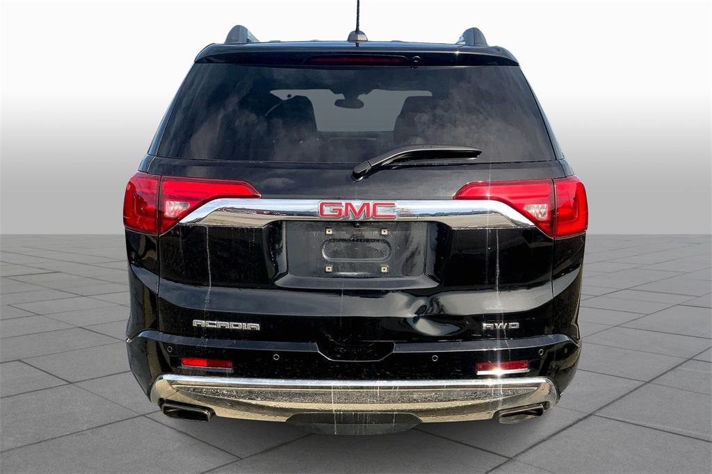 2017 Gmc Acadia Denali photo 3