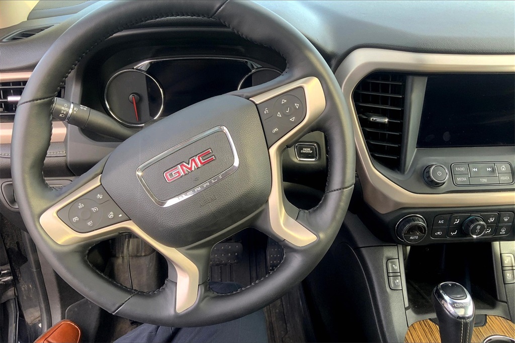 2017 Gmc Acadia Denali photo 4