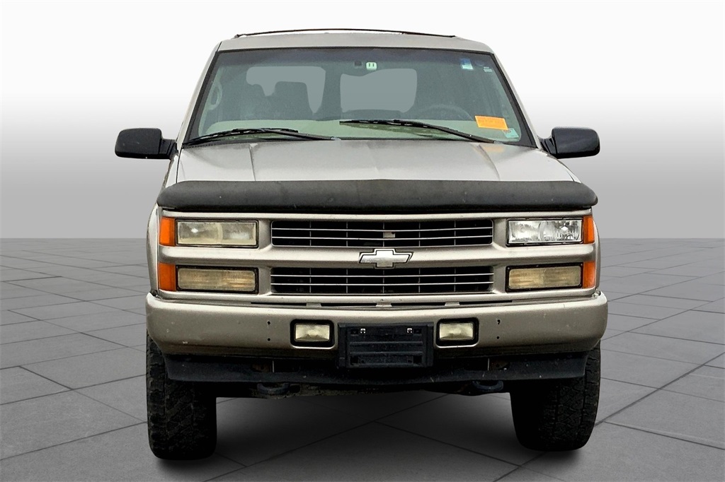2000 Chevrolet Tahoe Z71 photo 2