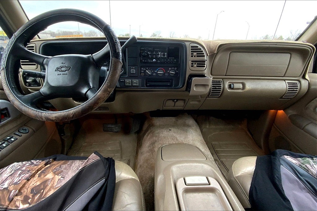 2000 Chevrolet Tahoe Z71 photo 12