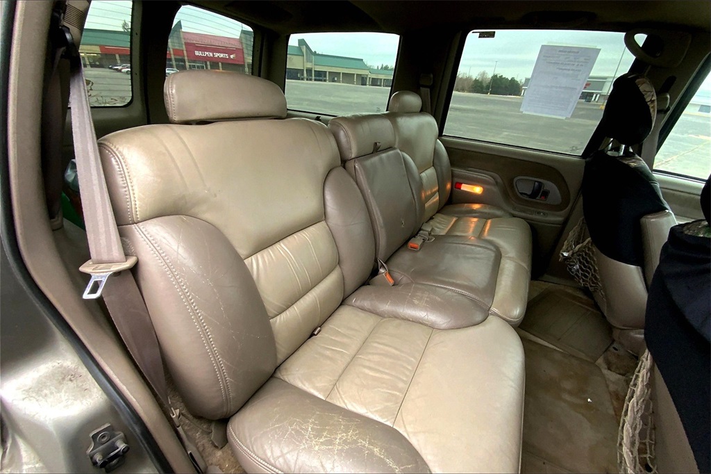 2000 Chevrolet Tahoe Z71 photo 16