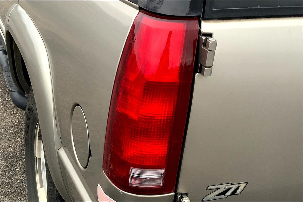 2000 Chevrolet Tahoe Z71 photo 21