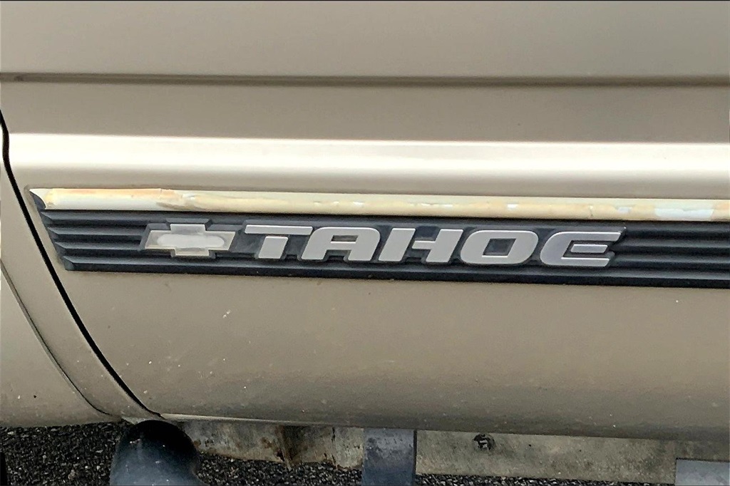 2000 Chevrolet Tahoe Z71 photo 23