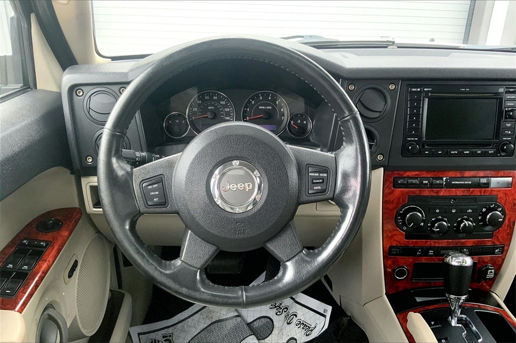 2006 Jeep Commander Limited photo 3