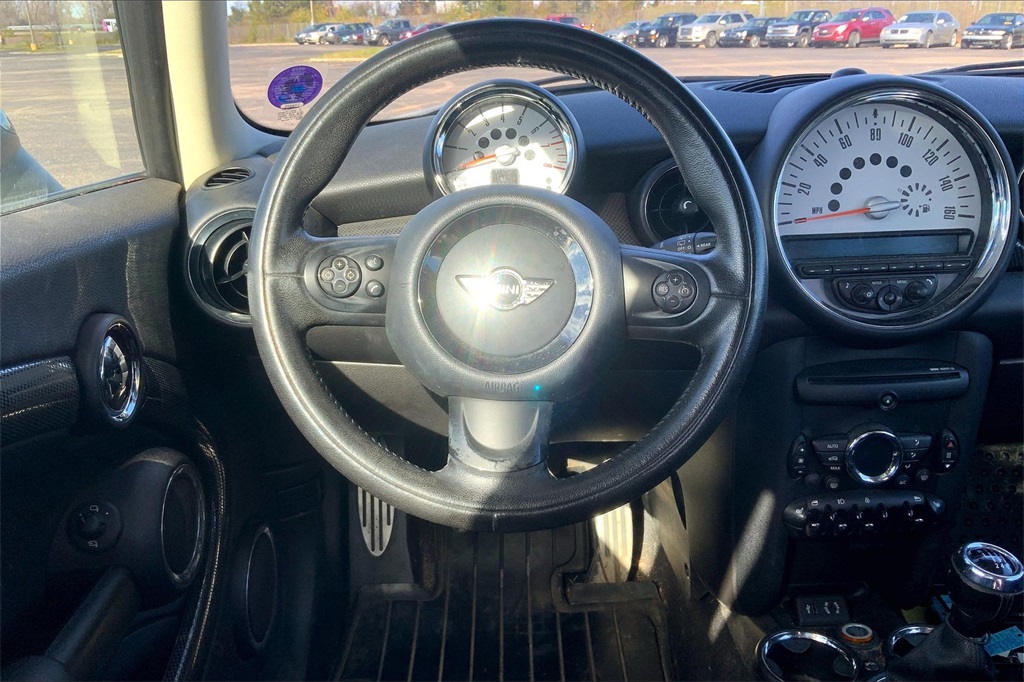 2013 Mini Cooper Hardtop S photo 4