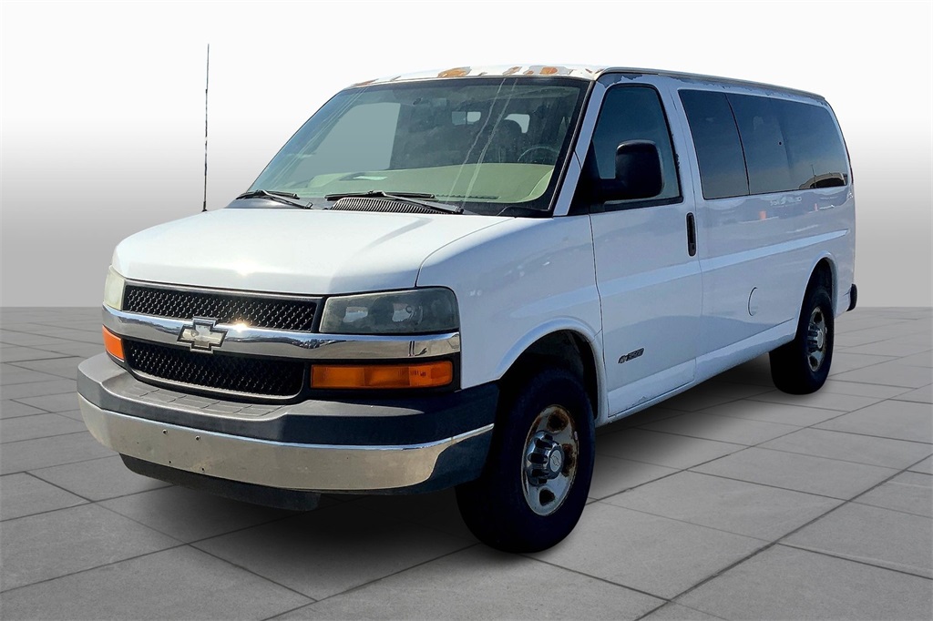 2006 Chevrolet Express Passenger LT photo 10