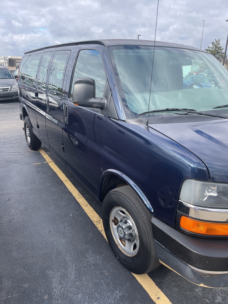 2007 Chevrolet Express Work Van Cargo photo 3