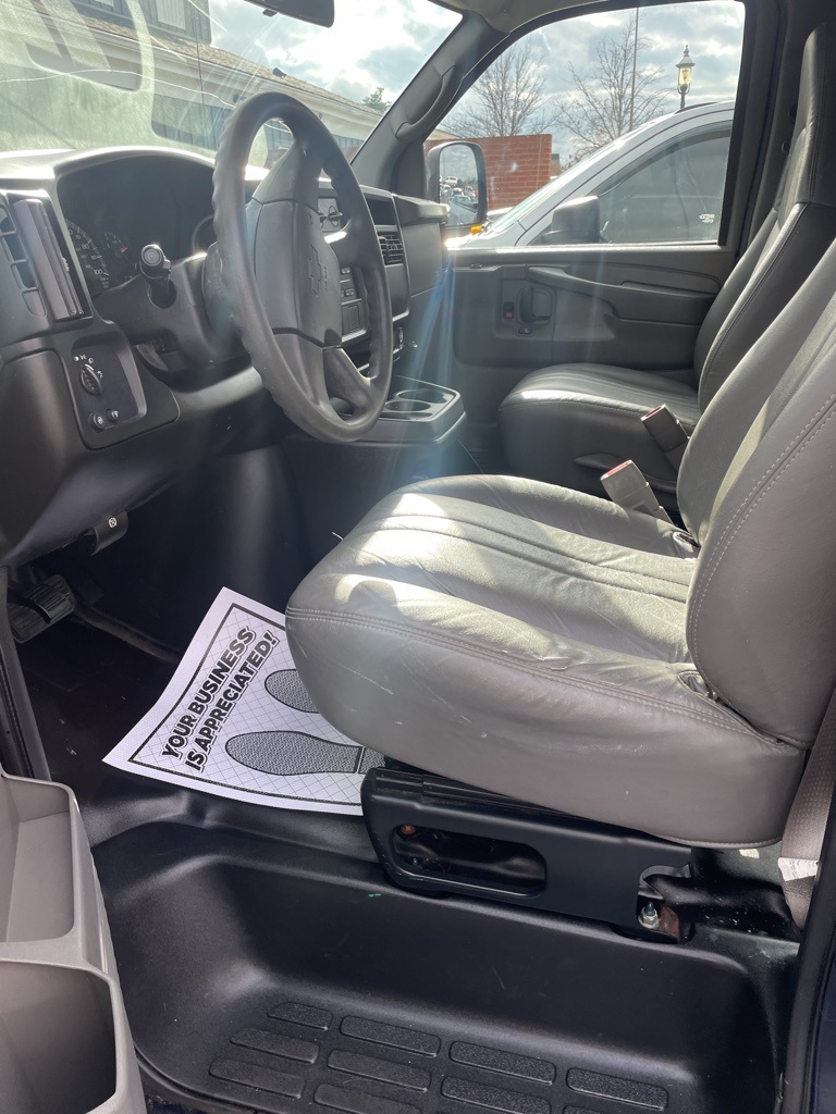 2007 Chevrolet Express Work Van Cargo photo 5