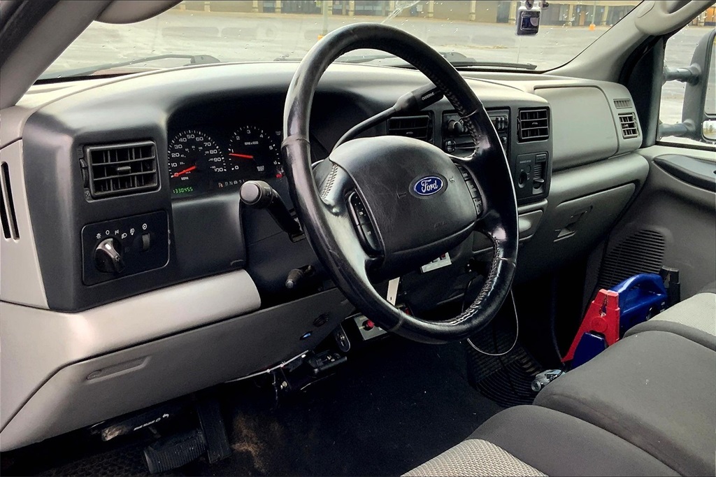 2004 Ford F-250 XL photo 11