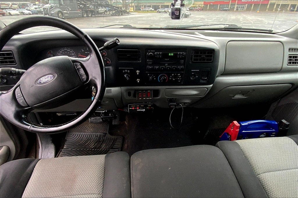 2004 Ford F-250 XL photo 12