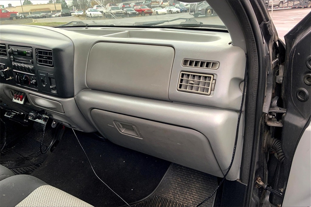 2004 Ford F-250 XL photo 13
