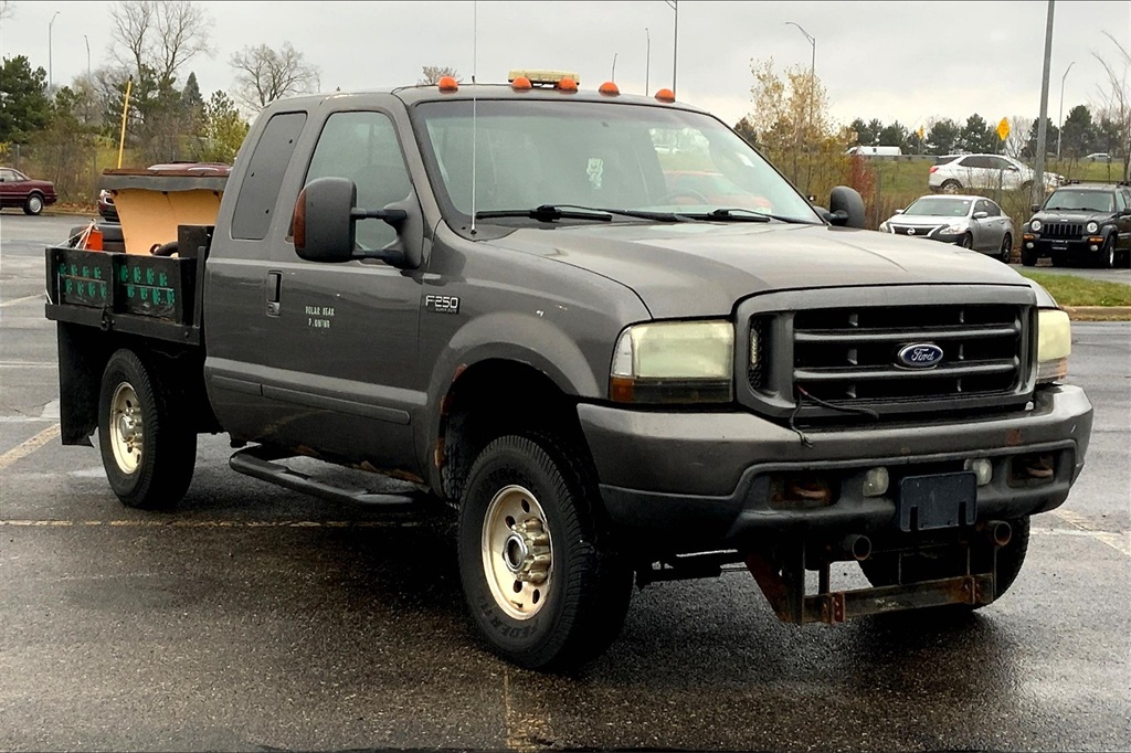 2004 Ford F-250 XL photo 24