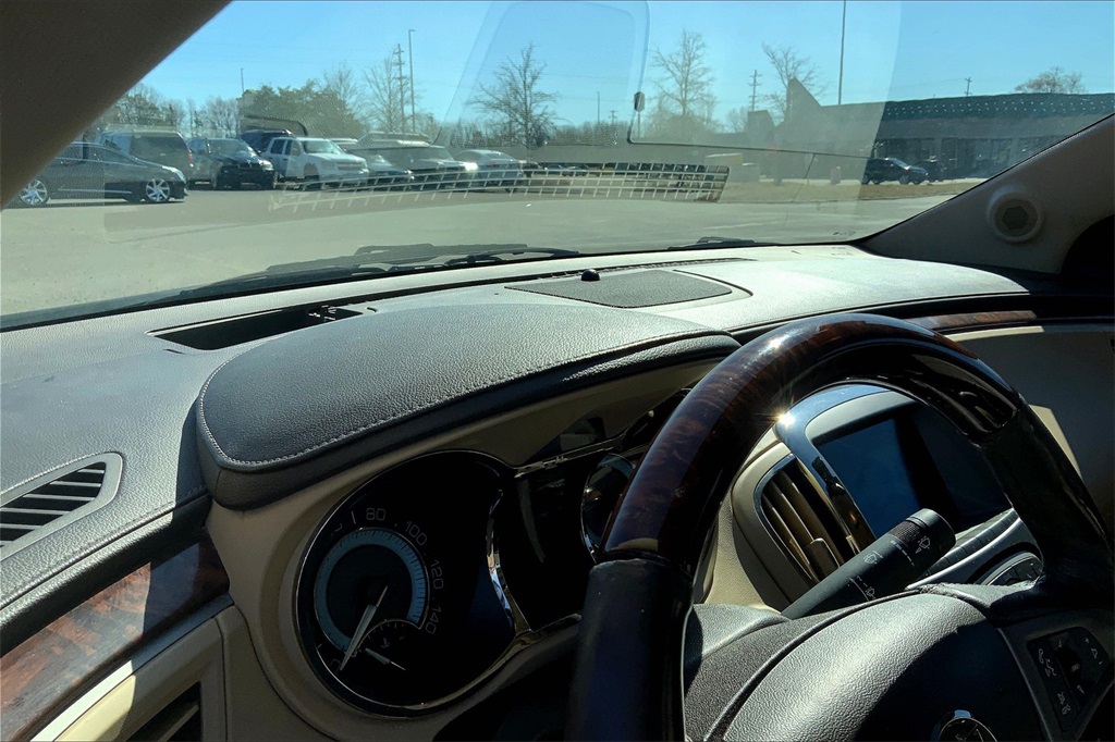 2011 Buick LaCrosse CXS photo 5