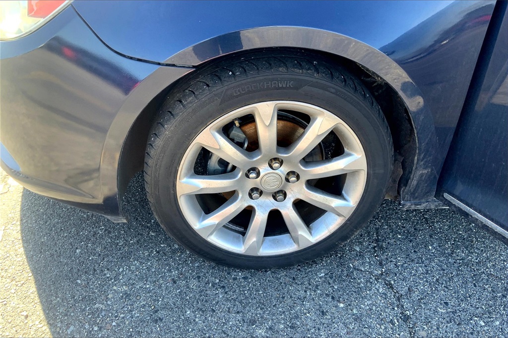 2011 Buick LaCrosse CXS photo 7