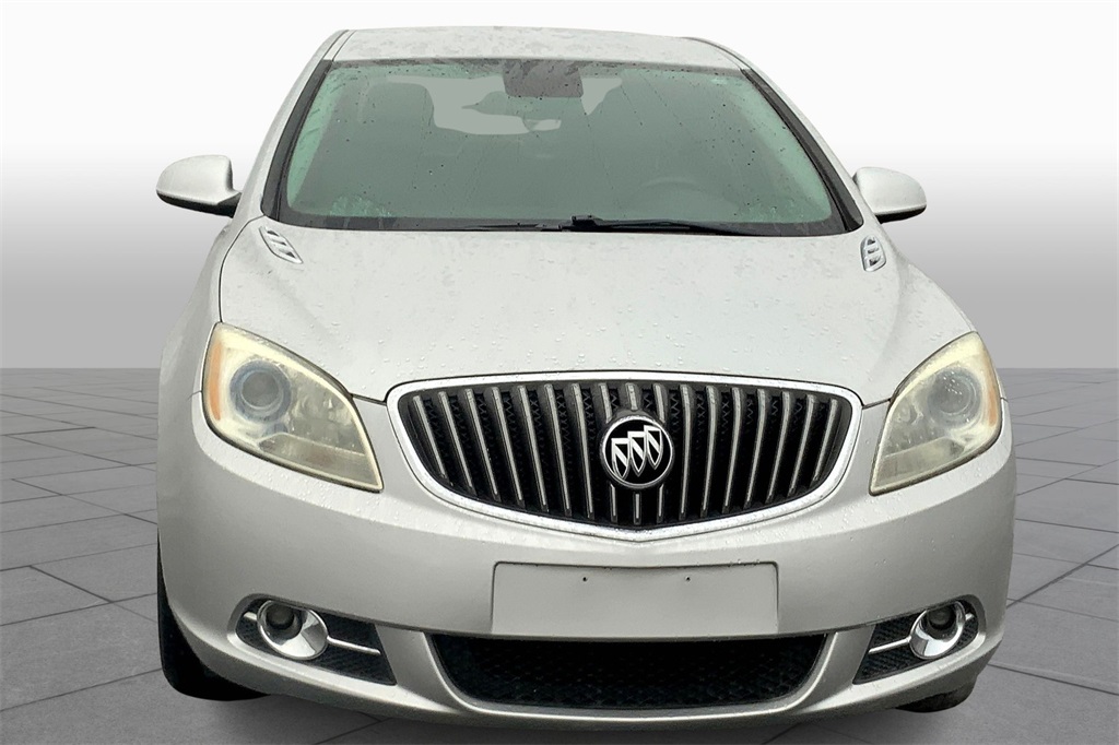 2013 Buick Verano Base photo 2