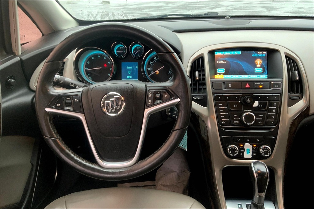 2013 Buick Verano Base photo 4