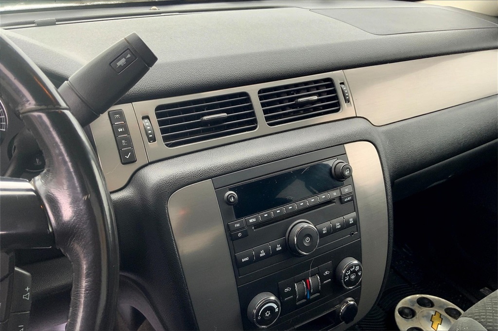 2008 Chevrolet Avalanche LS photo 5