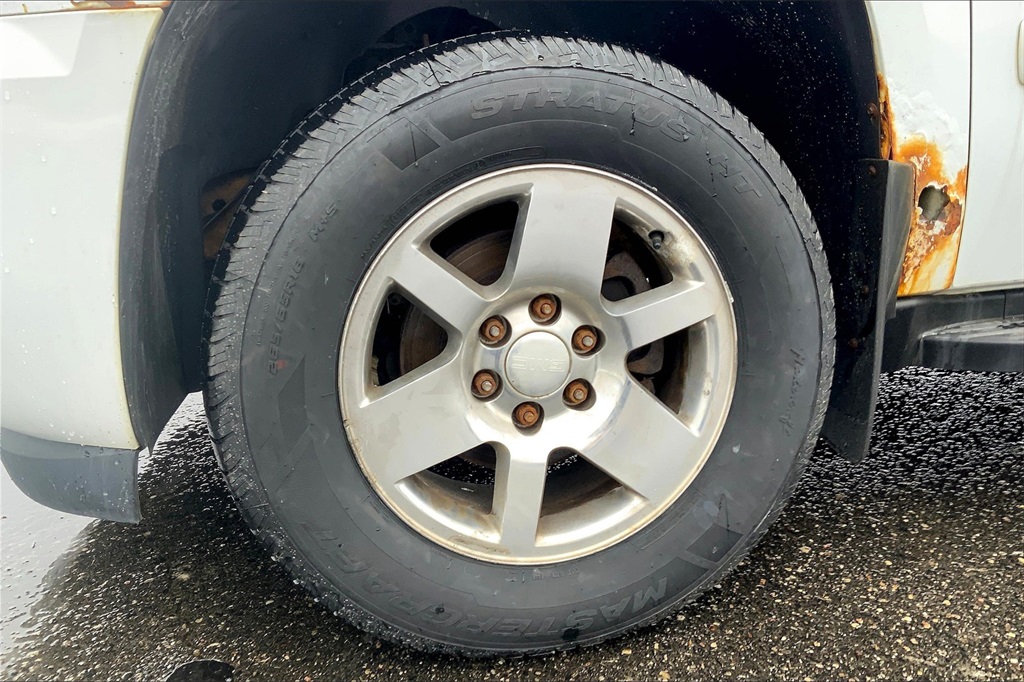 2008 Chevrolet Avalanche LS photo 8
