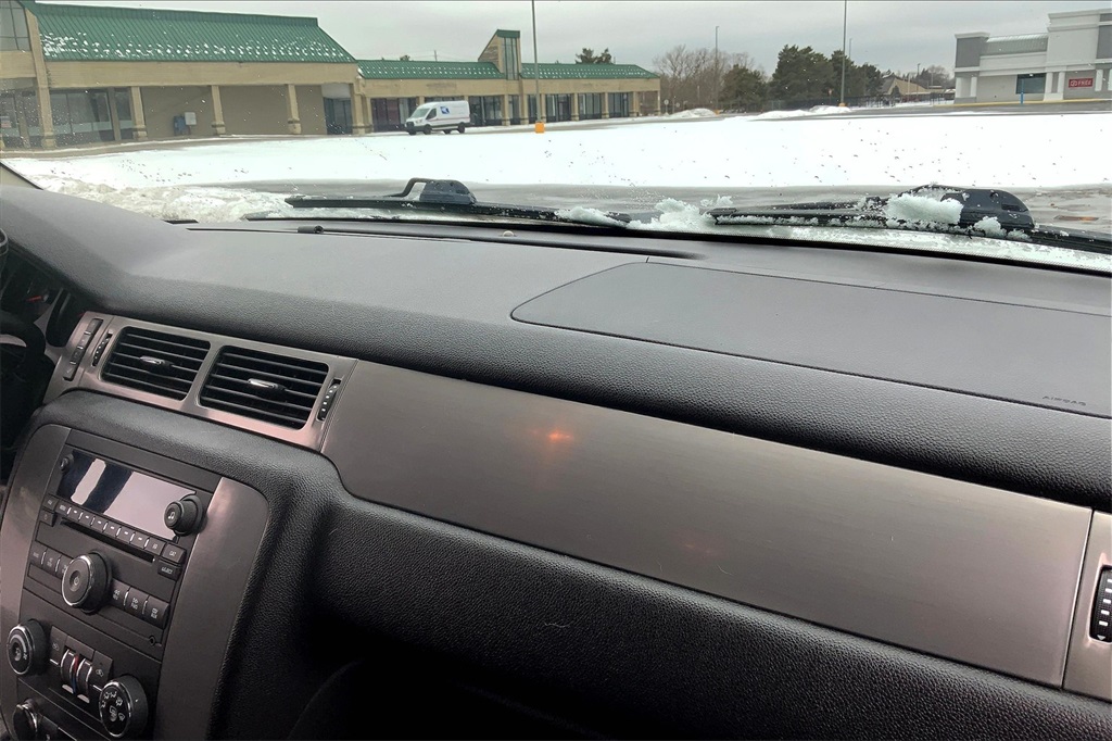 2008 Chevrolet Avalanche LS photo 16