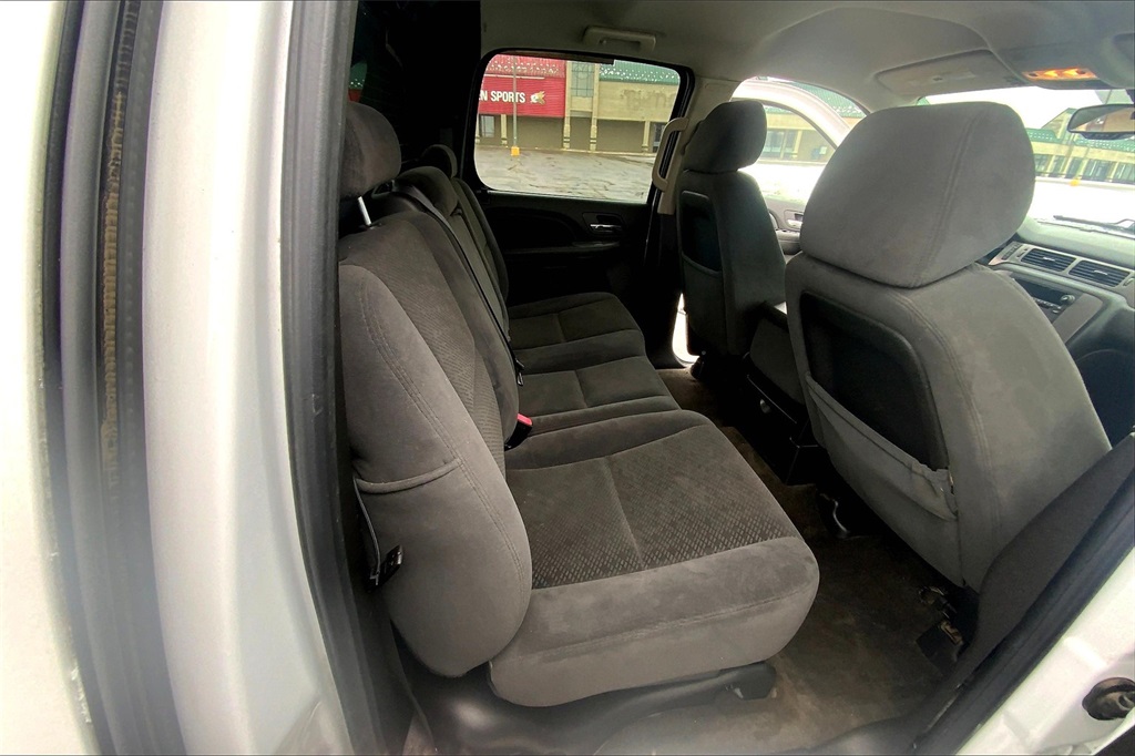 2008 Chevrolet Avalanche LS photo 18